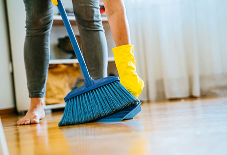 Space-Saving Cleaning Innovation: Jinhua Jieqing Plastic Launches Foldable Dustpan & Broom Set